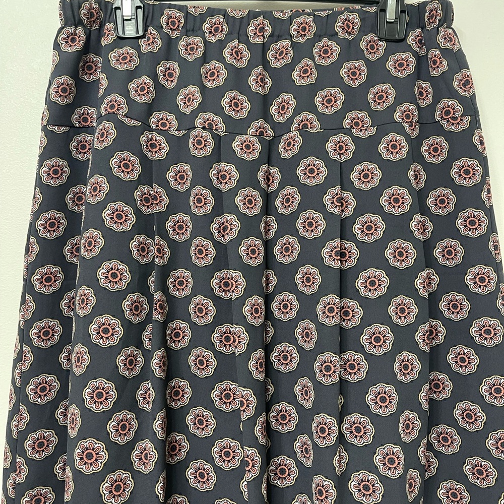 Loft Pleated Shirt - Picture 4 of 6